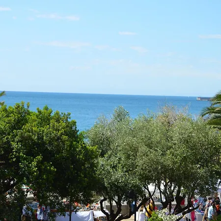Fronte Mare Teresa * Albisola Superiore