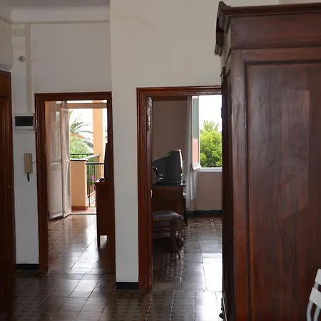 Fronte Mare Teresa Apartment *